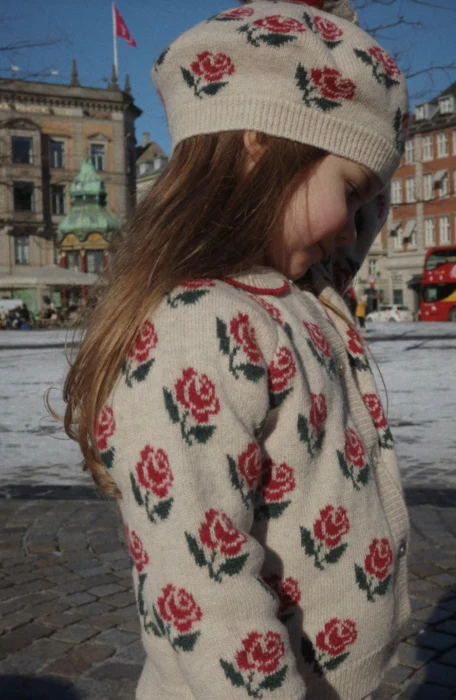 BELOU STRIKKET CARDIGAN MED KRAVE