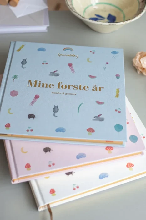 Barnets bog - mine første år - blå